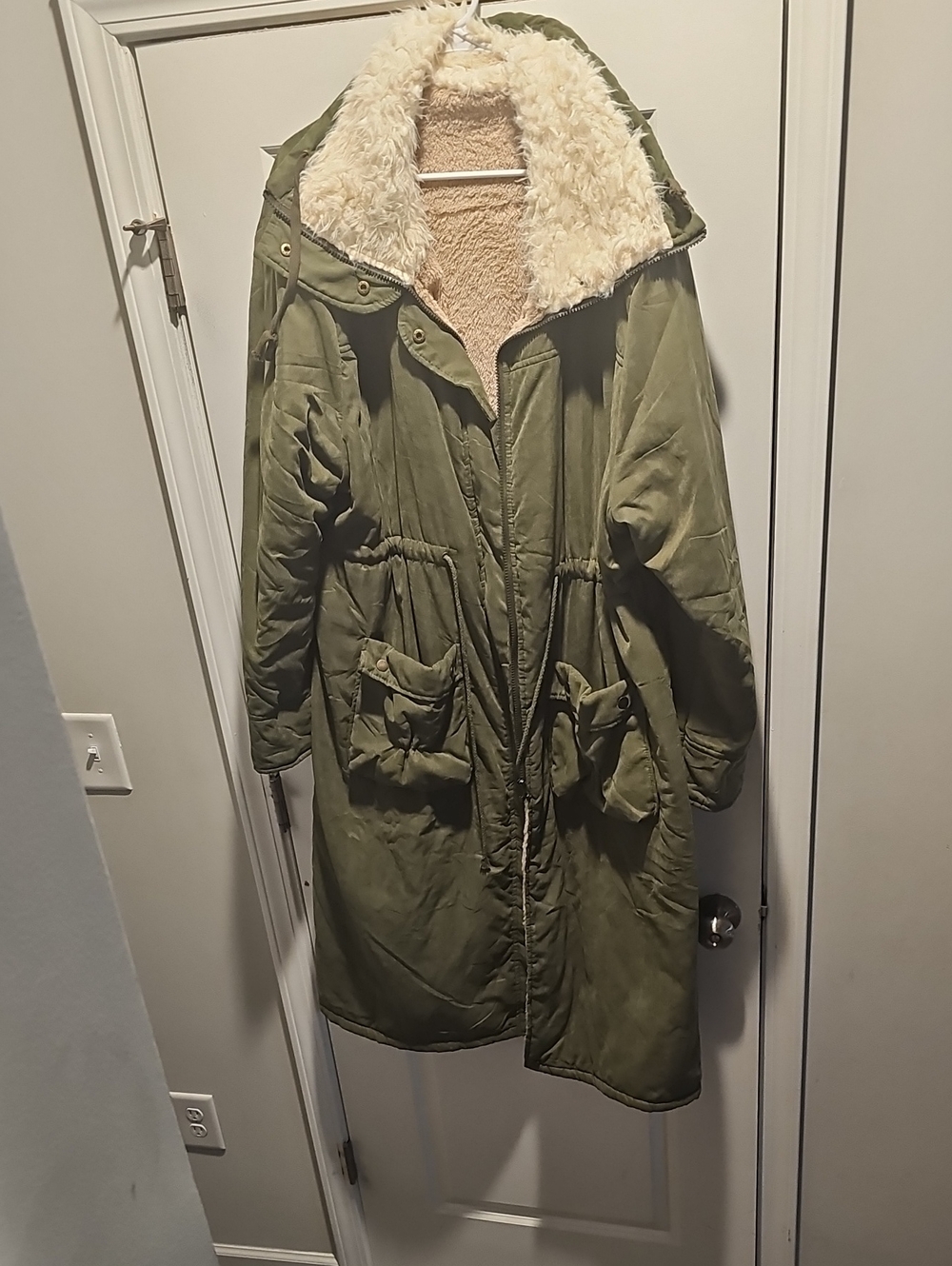 Olive Green Women's Parka Coat with Faux Shearling Lining